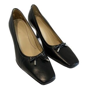 Easy Spirit 2.5” Kitten Heel Black Leather Soft rubber Soles Dress Shoe Size 6.5